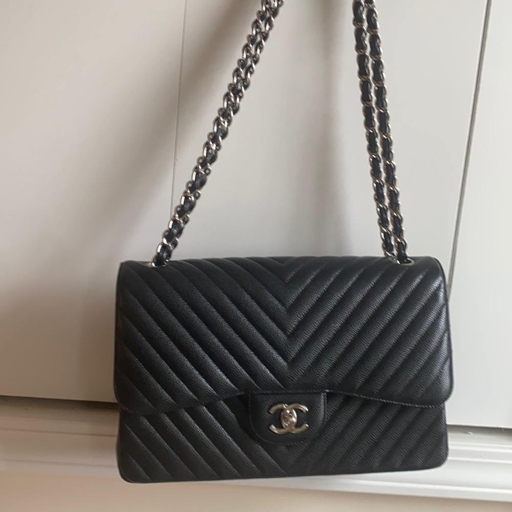 Chanel jumbo this bag is final sale poshmark will authentify the bag⚠️🛑
